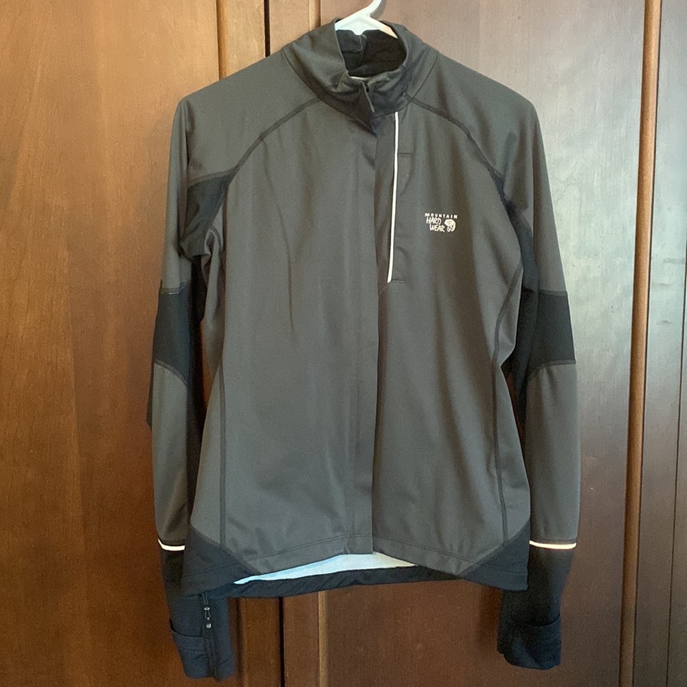On Sale 🎉 Mountain Hard Wear, light weight Jacket, M